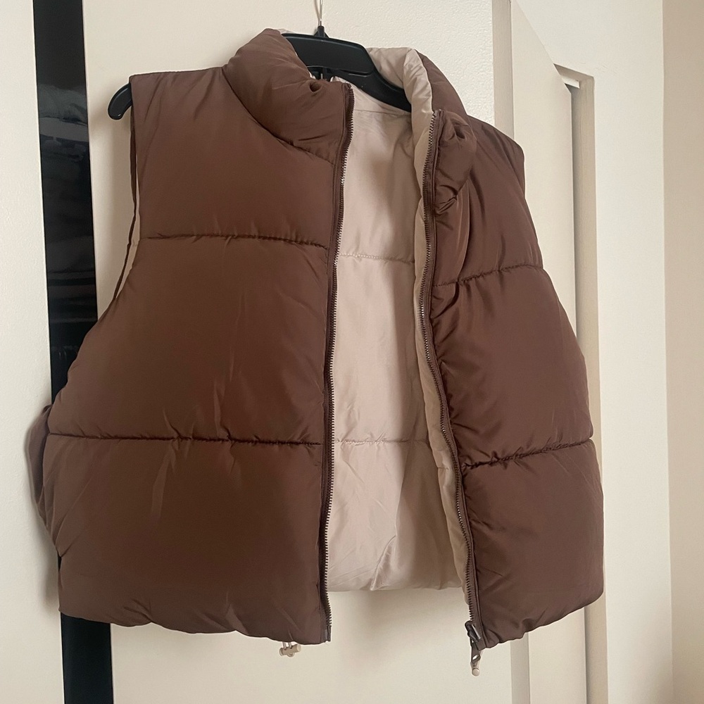 Cropped Puffer Vest
